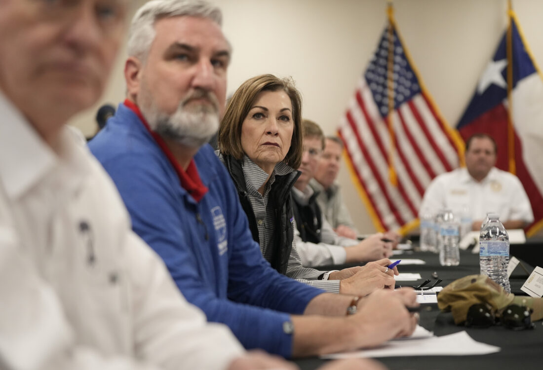 GOP governors back at Texas border to keep pressure on Biden over ...